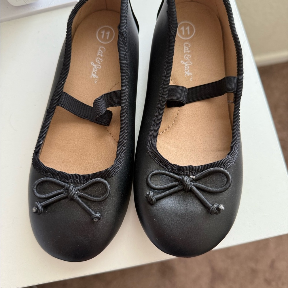 Cat & Jack Black Dress Shoes with Strap and Bow